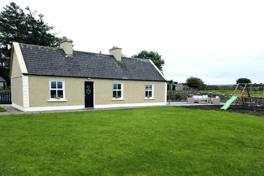Killawalla Cottage, Westport. Екстер'єр фото